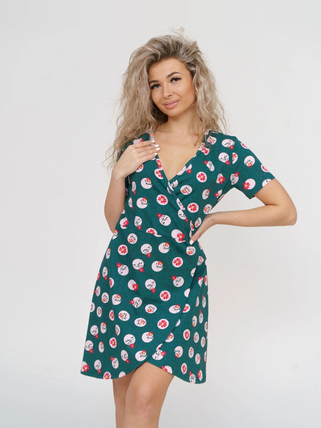 Халат женский, цвет зеленый красный