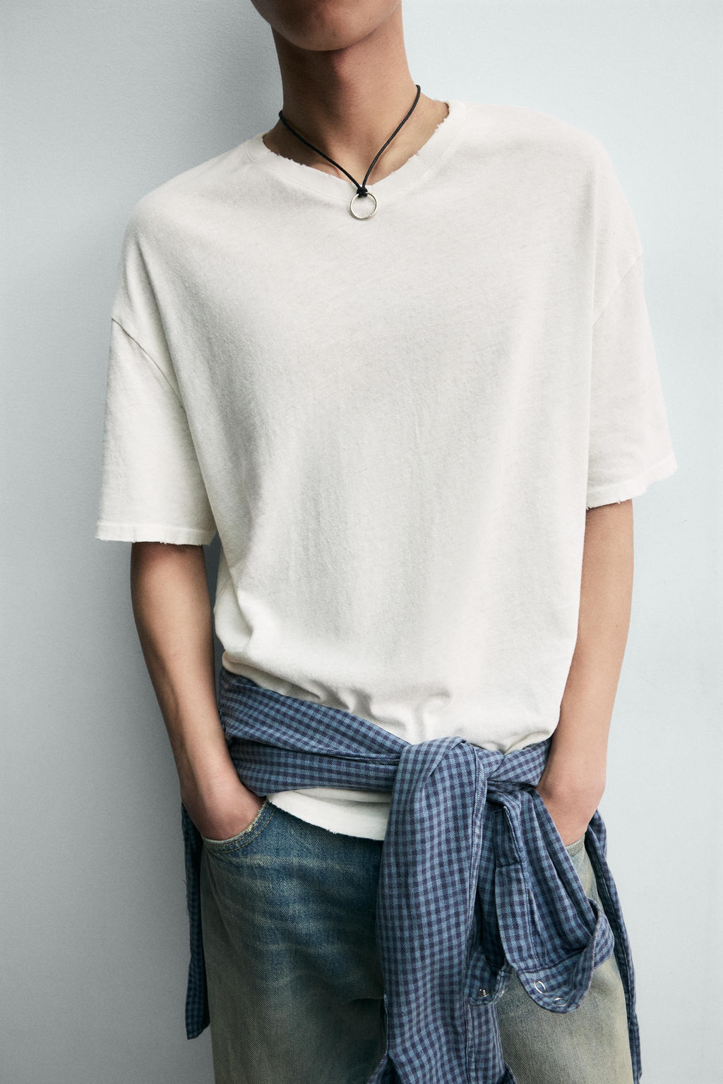 CAMISETA CUELLO PICO ALGOD?N - C??AMO / Blanco