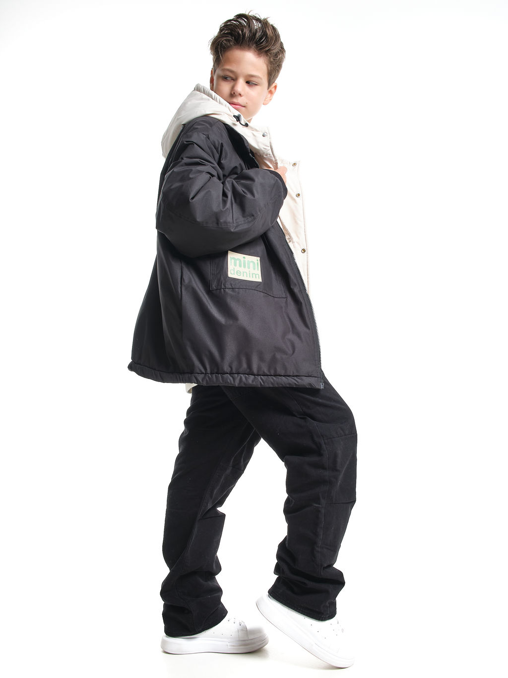 Куртка для мальчика утепленная 33-8215 черный