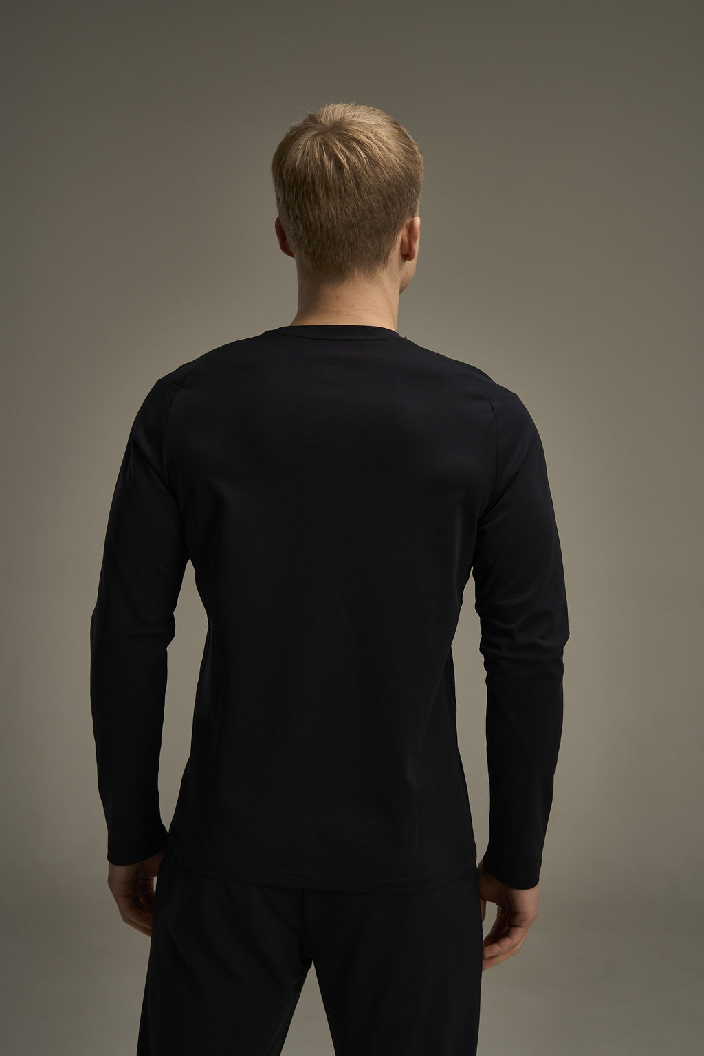 Лонгслив Черный - Anta фото 4