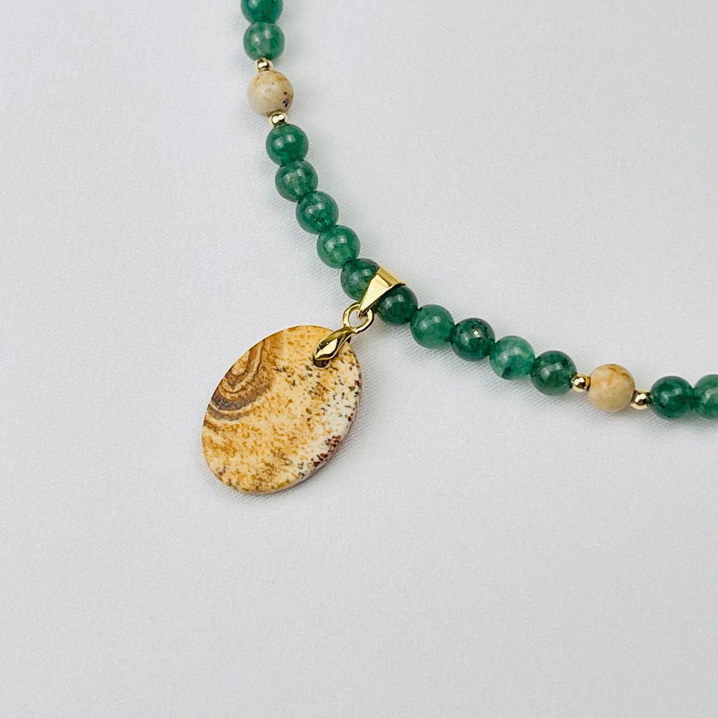 Колье из зеленого Авантюрина и песочной Яшмы 45 см +