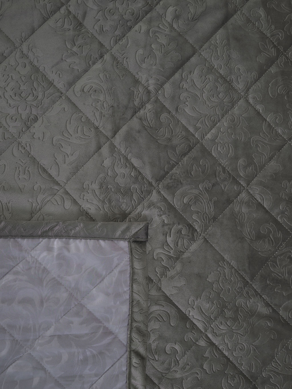 Набор покрывало и чехлы на подушку - Кристалл, цвет графит 200х220