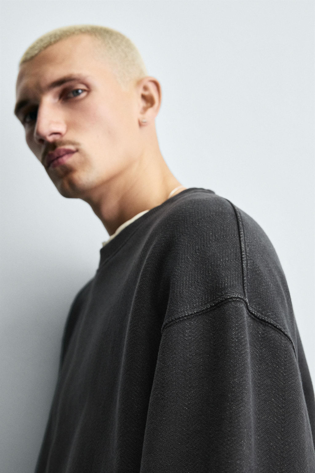 FADED HERRINGBONE-EFFECT SWEATSHIRT - Zara фото 6