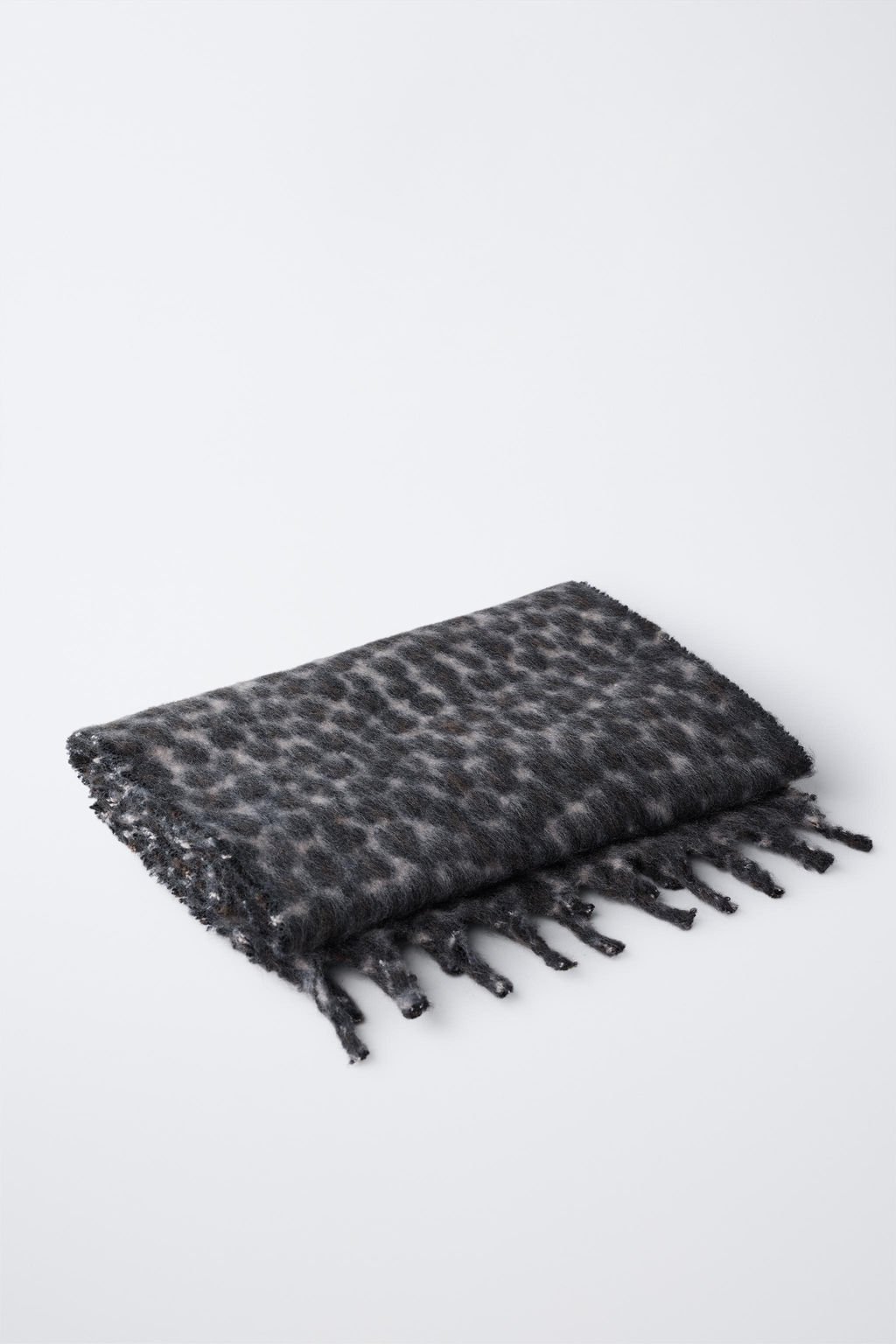ANIMAL PRINT SCARF WITH FRINGING - Zara фото 3