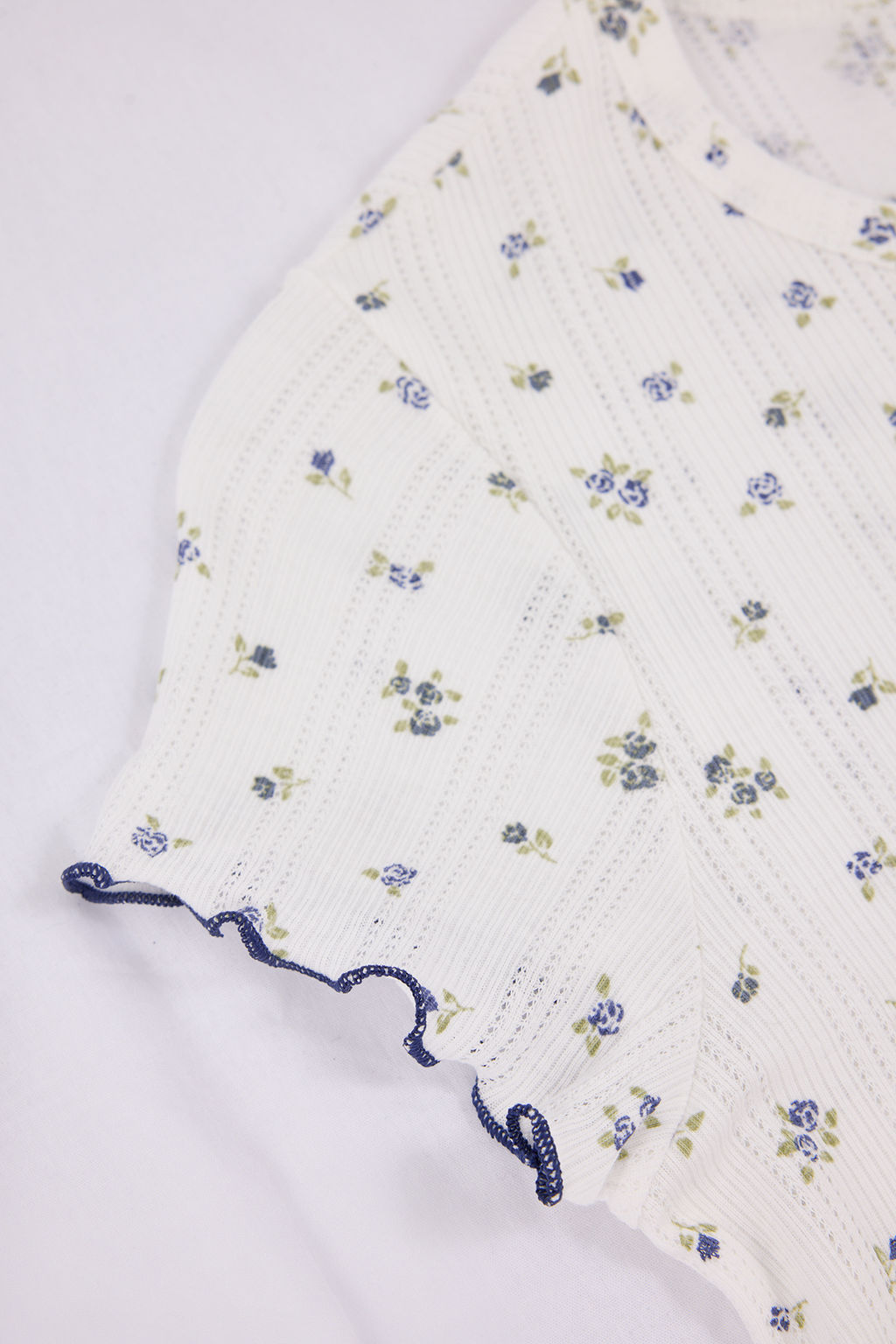 Beyaz %100 Pamuklu Cicekli Baby Overloklu Fitilli/Pointel Orme Pijama Tak?m? THMSS26PT00012 - Trendyolmilla фото 14