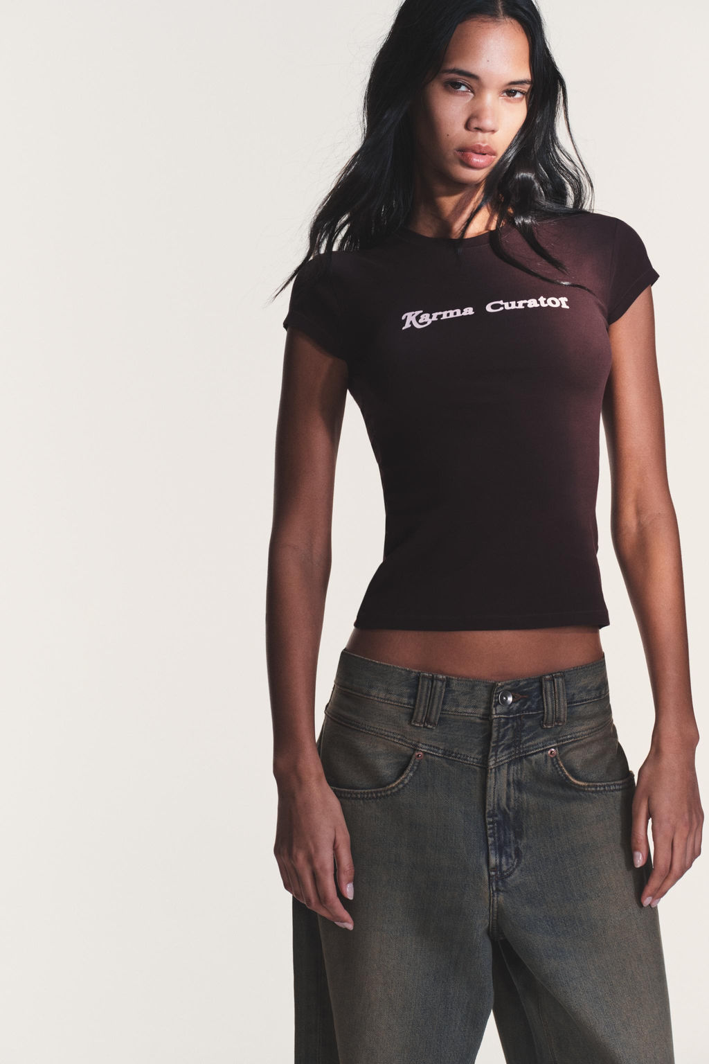 CAMISETA TEXTO DELANTERO / Chocolate - Zara фото 2