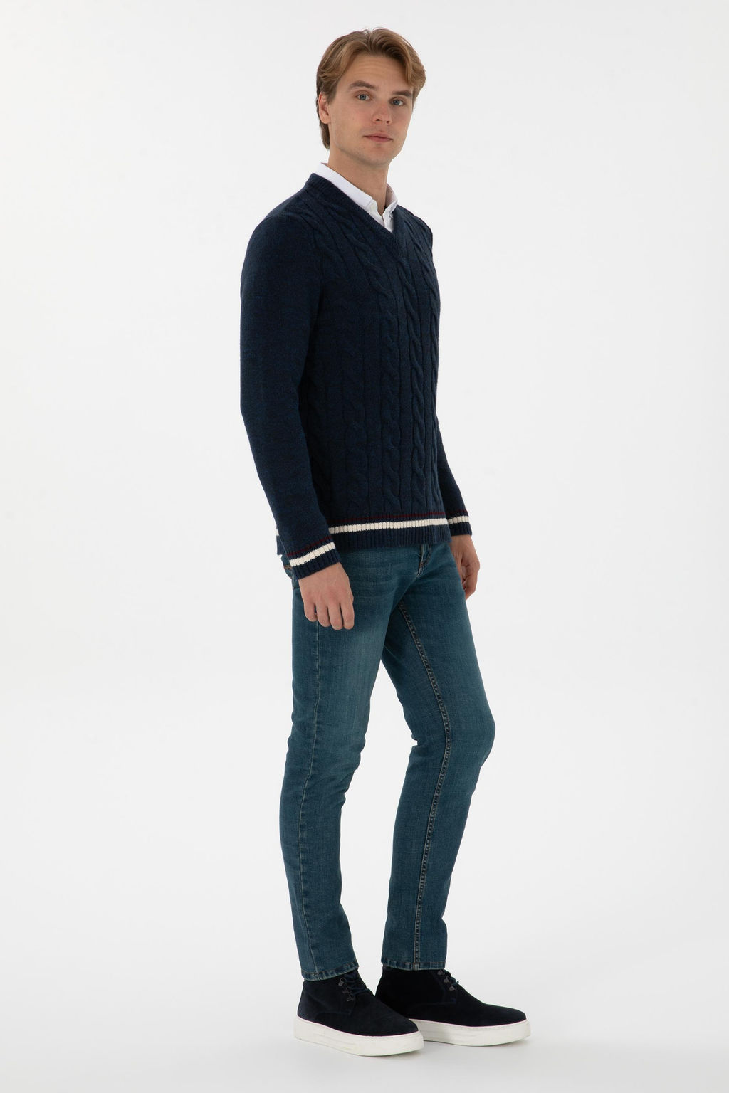 Erkek Regular Fit V Yaka Lacivert Kazak