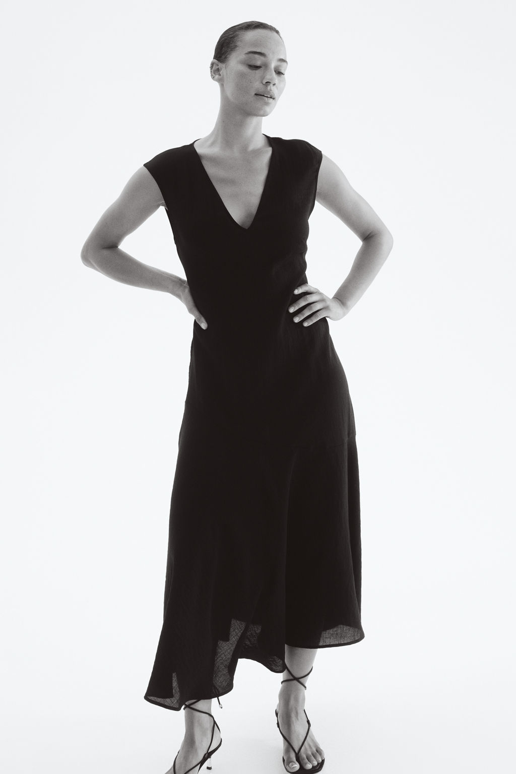 Vestido de sat?n con escote en V - H&m фото 3