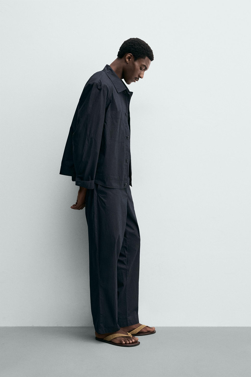 PANTAL?N RELAXED FIT RELIEVE / Negro - Zara фото 4