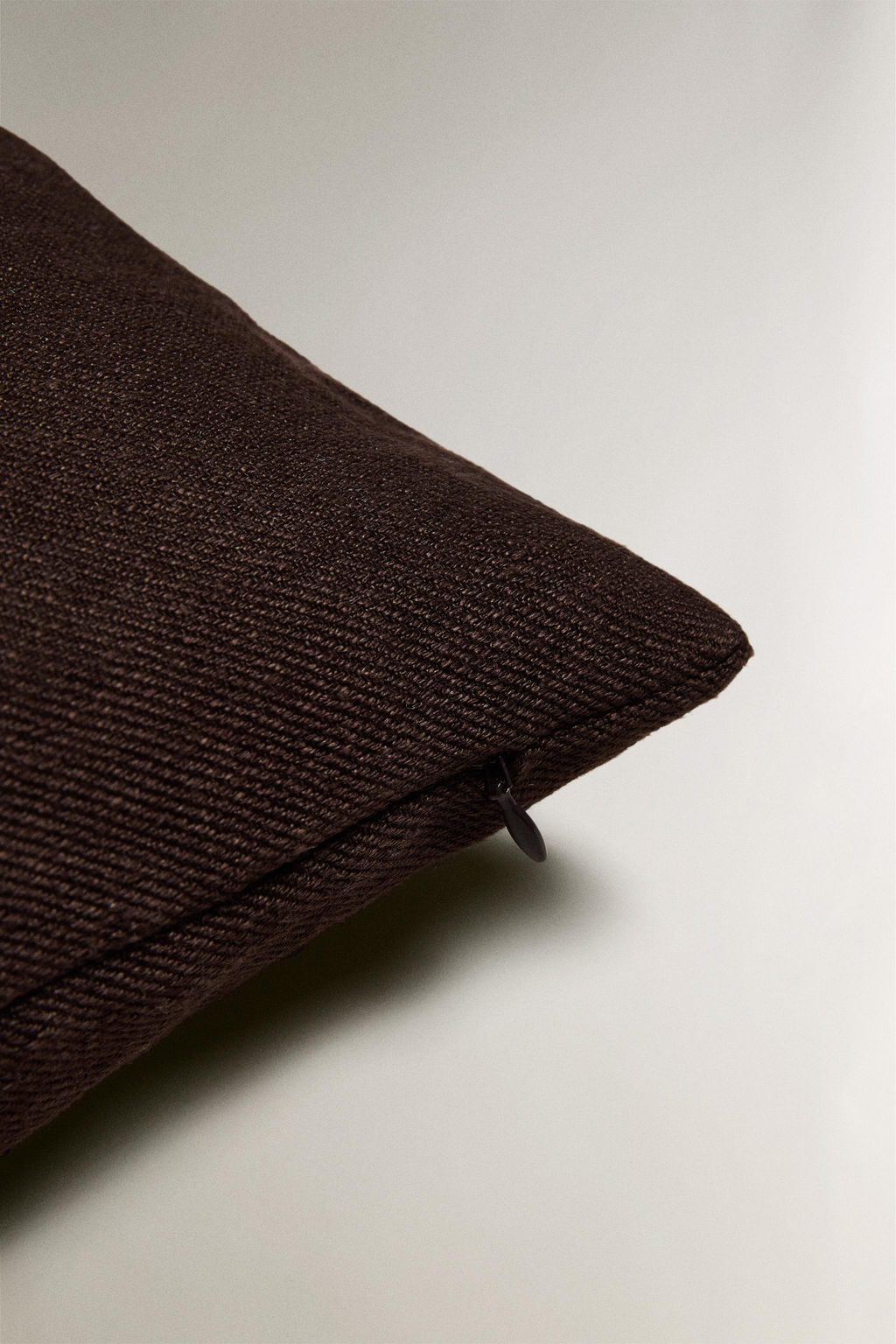CUSHION COVER WITH STITCHING - Zara фото 5