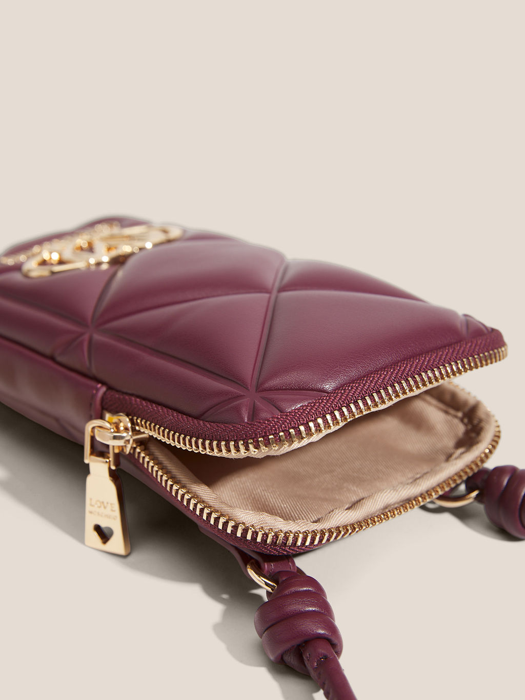 Сумка для смартфона LOVE MOSCHINO SLG EMBOSSED Q