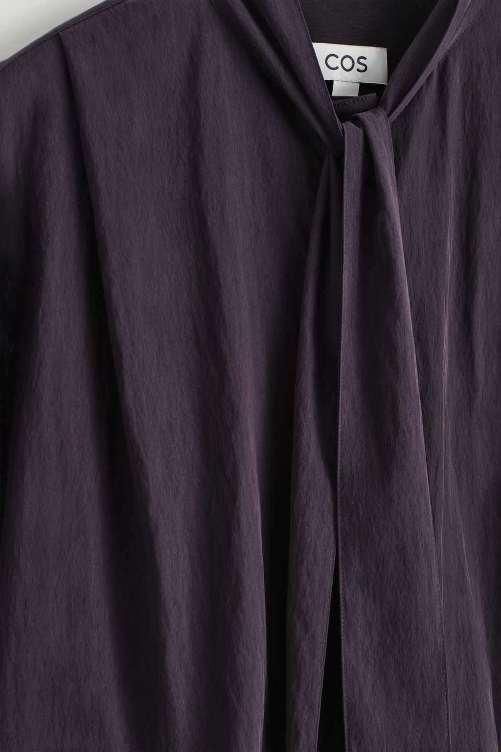 BLUSA FLUIDA CON DETALLE DE PA?UELO - H&m фото 6