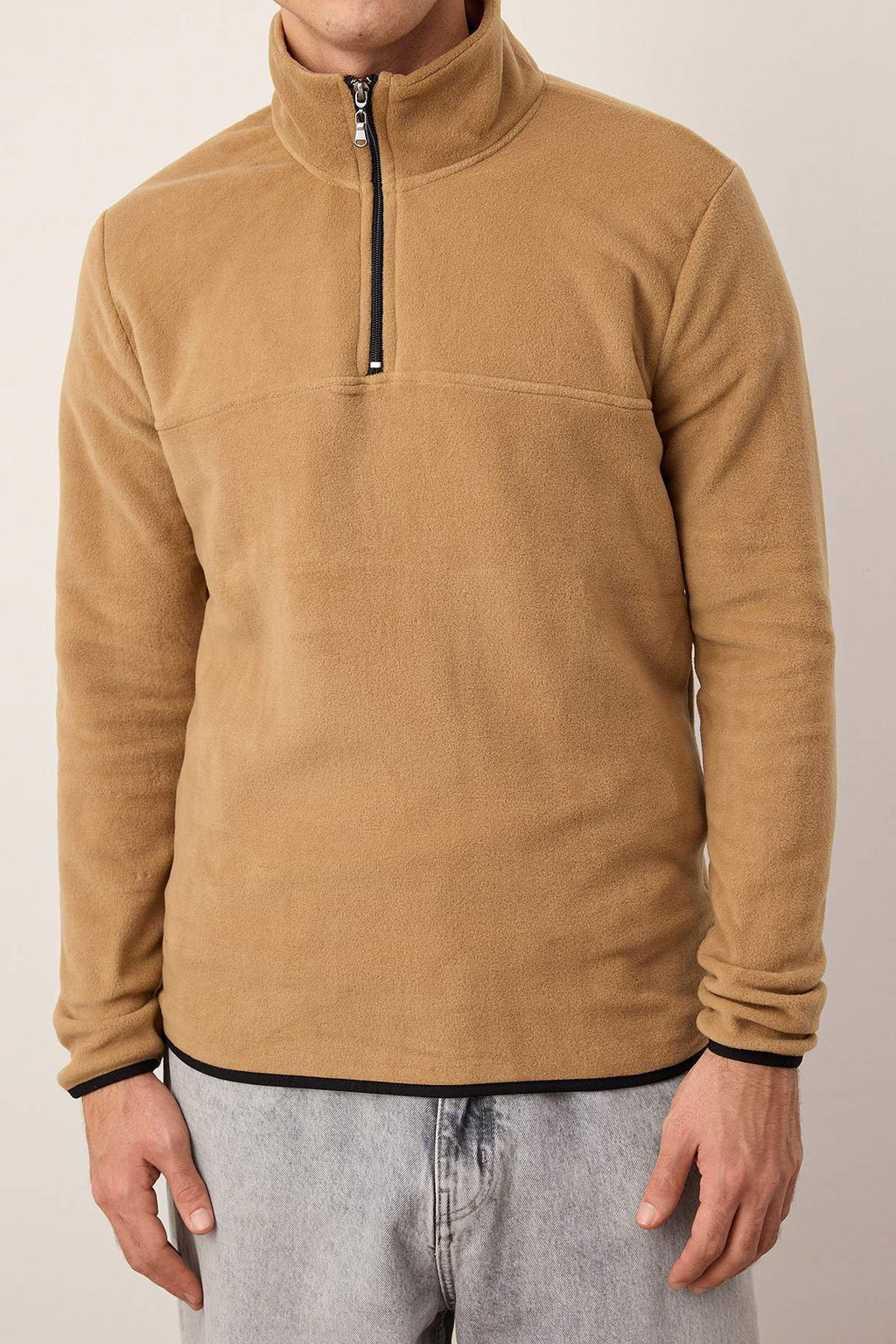 Siyah Regular/Normal Kesim Dik Yaka Fermuarl? Dikis Detayl? Polar Sweatshirt TMNAW26SW00036 - Trendyolmilla фото 23