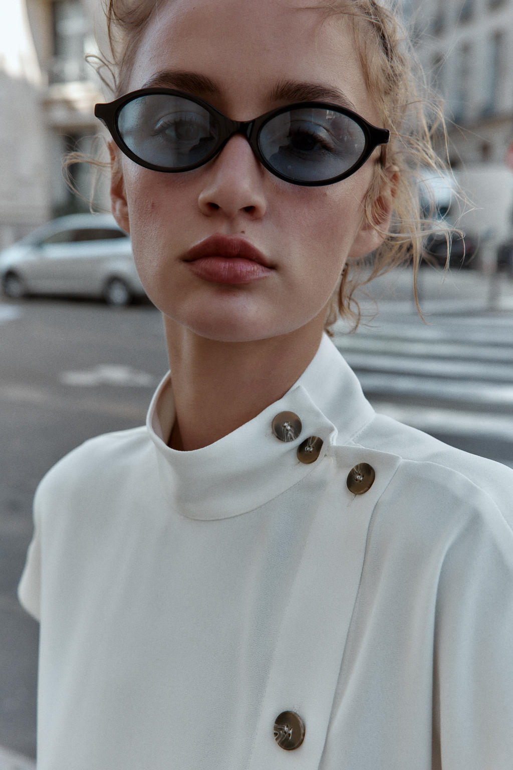 SHIRT WITH CONTRAST BUTTONS - Zara фото 4