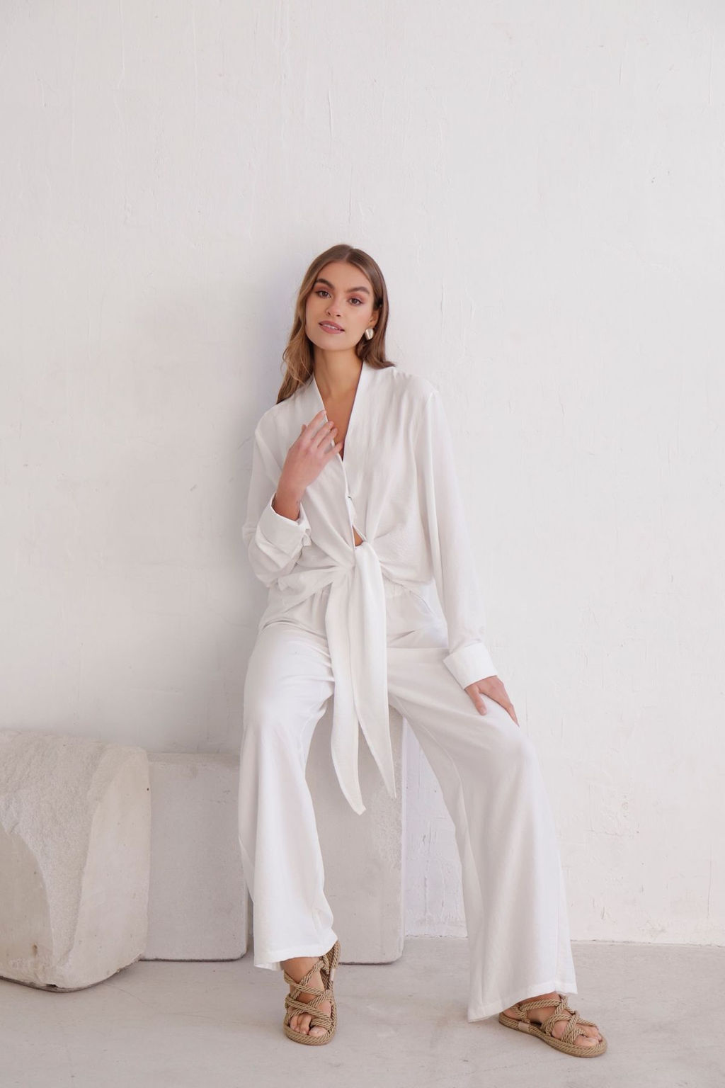 10528 Костюм из рубашки и брюк белый - Martichelli фото 7