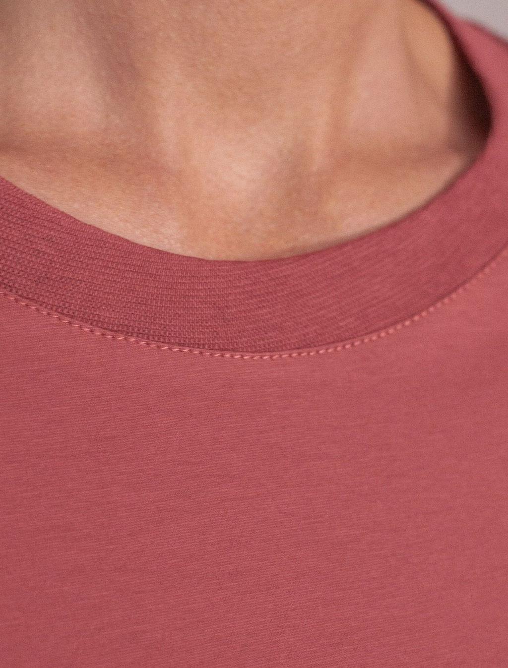 Свободная футболка из премиального хлопка с эластаном - Vilatte фото 2