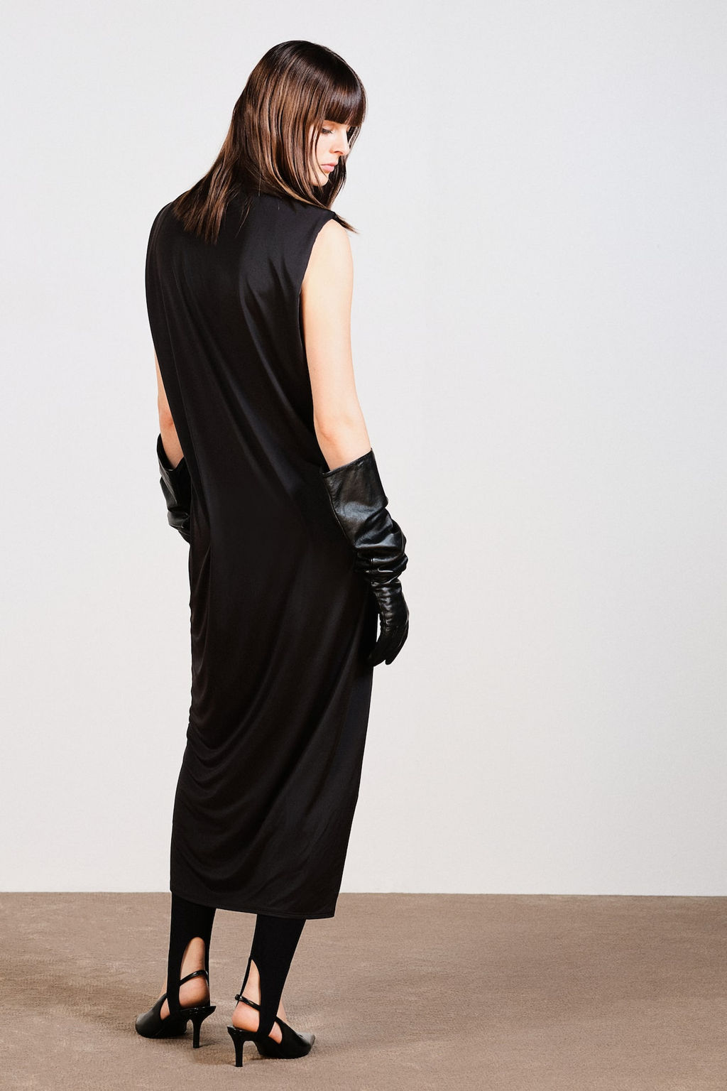 Vestido drapeado con hombreras - H&m фото 5