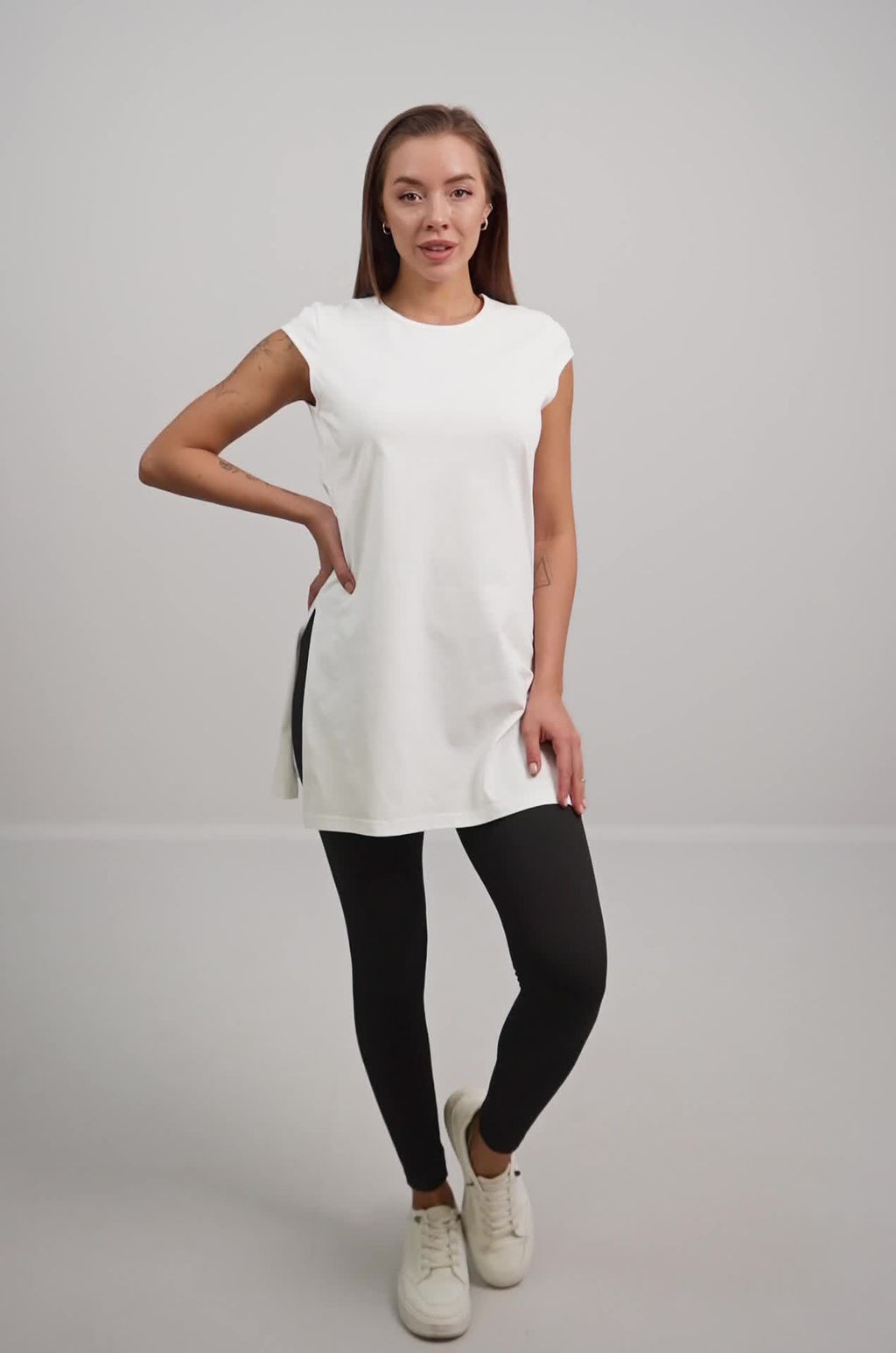 Женская футболка-туника с разрезами по бокам Happyfox