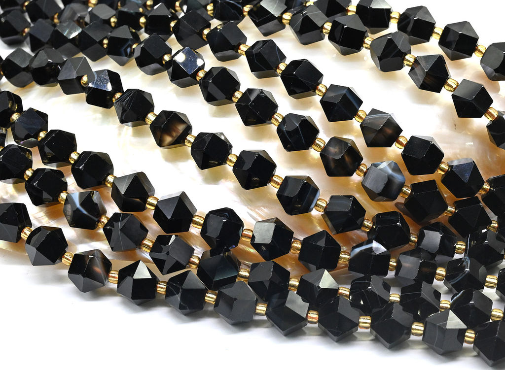 Бусины из агата глазкового многогранник 10*7см, 39см, 35 бусин Радуга камня