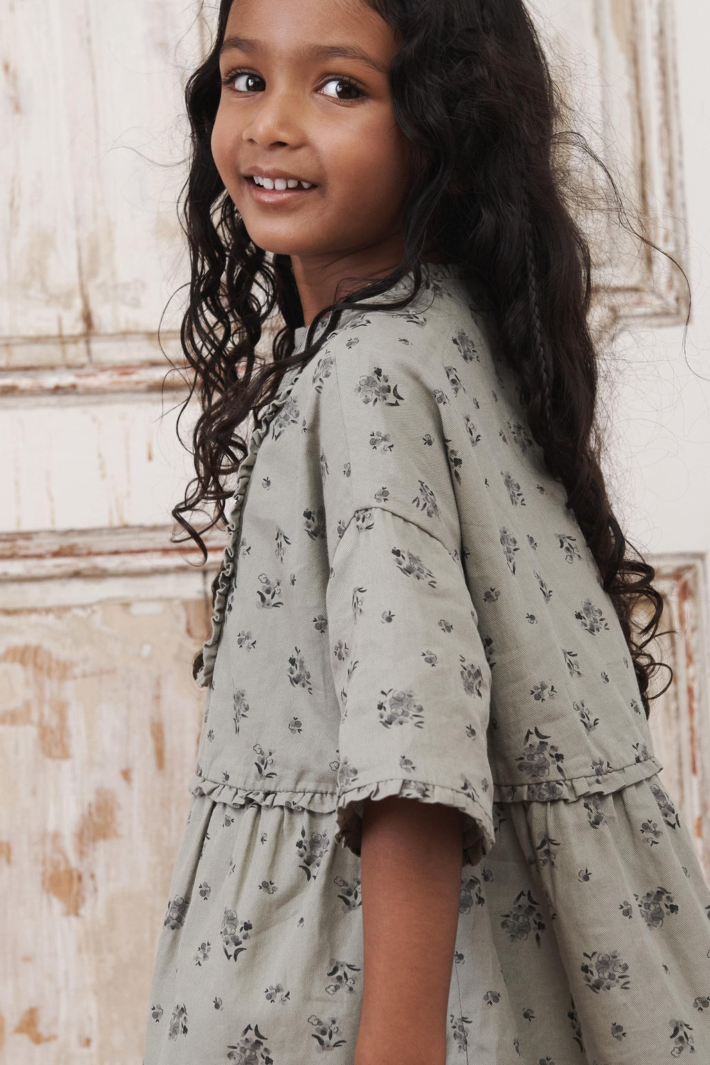 6-10 A?OS/ VESTIDO FLORES VOLANTITOS LIMITED EDITION  / Estampado