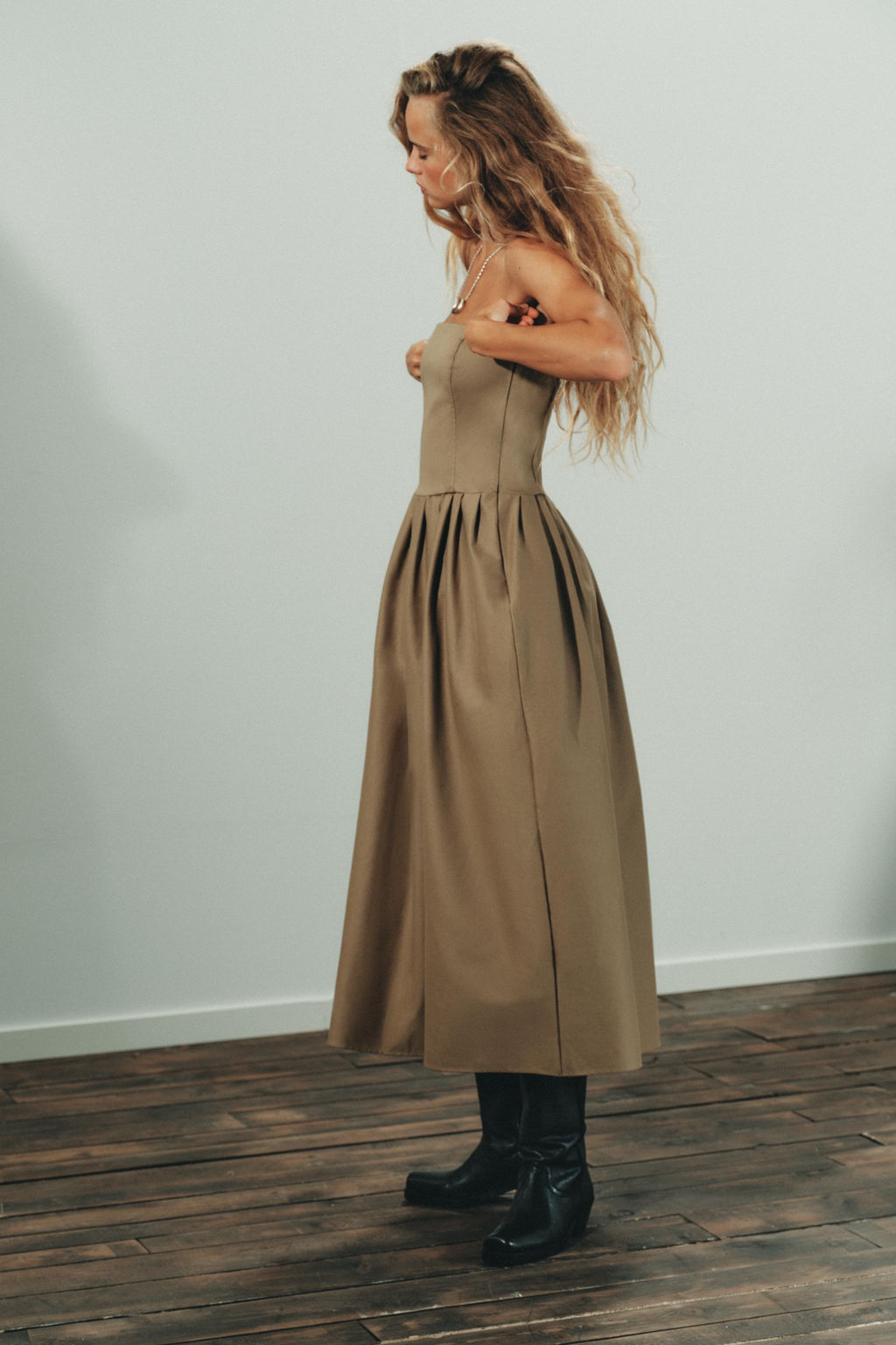 STRAPLESS MIDI DRESS - Zara фото 5