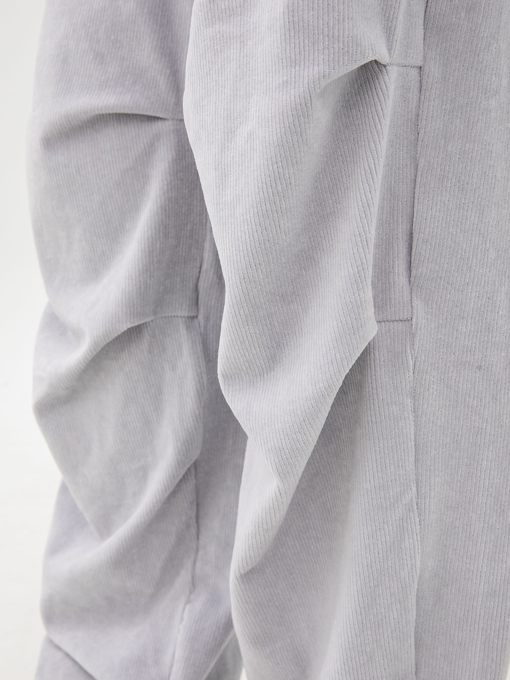 Брюки женские вельветовые в светло-сером цвете