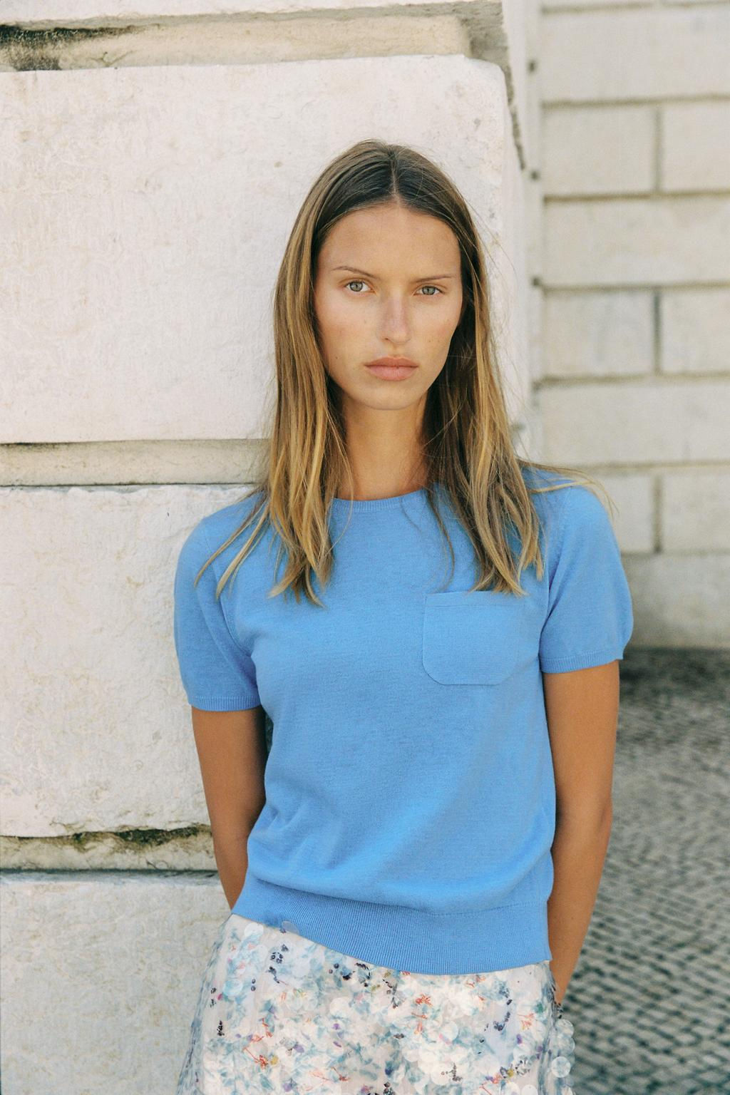 PLAIN KNIT TOP WITH SHORT SLEEVES