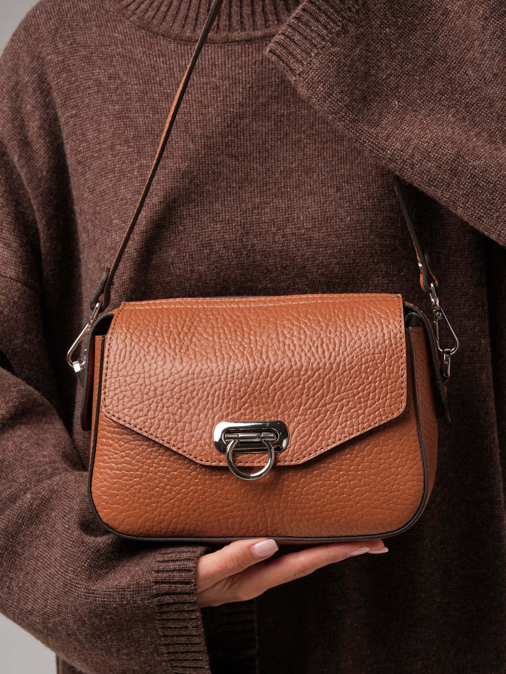 Женская сумка кросс-боди Azaro 3684 коричневый камень соло