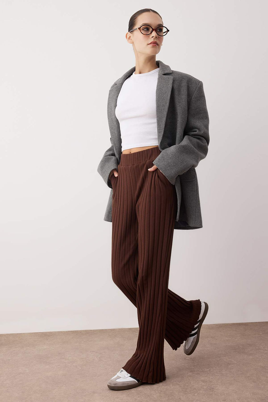 Kahverengi Flare/Ispanyol Paca Yuksek Bel Esnek Orme Pantolon TWOAW26PL00098 - Trendyolmilla фото 2