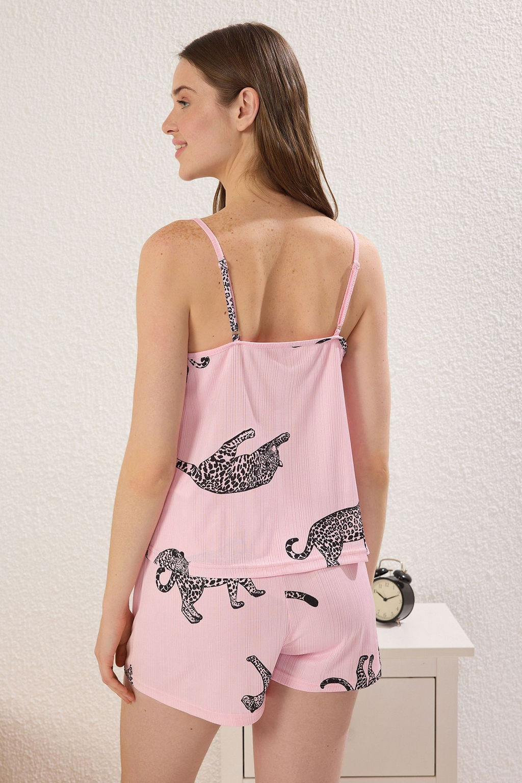 Trendyolmilla Pembe Hayvan Desenli Ip Ask?l? Fitilli Sortlu Orme Pijama Tak?m? THMSS25PT00094 фото 9