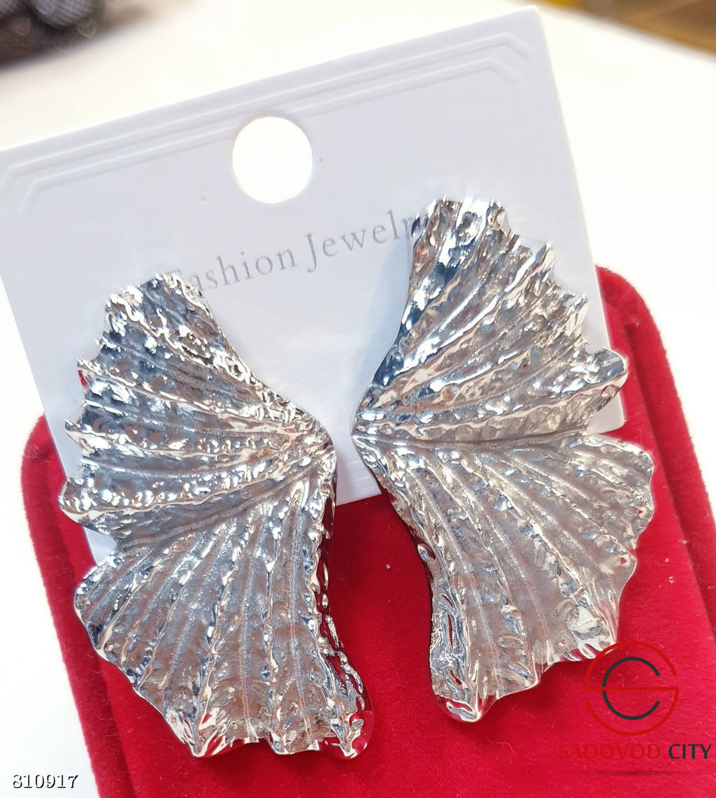 Женские серьги для праздника
