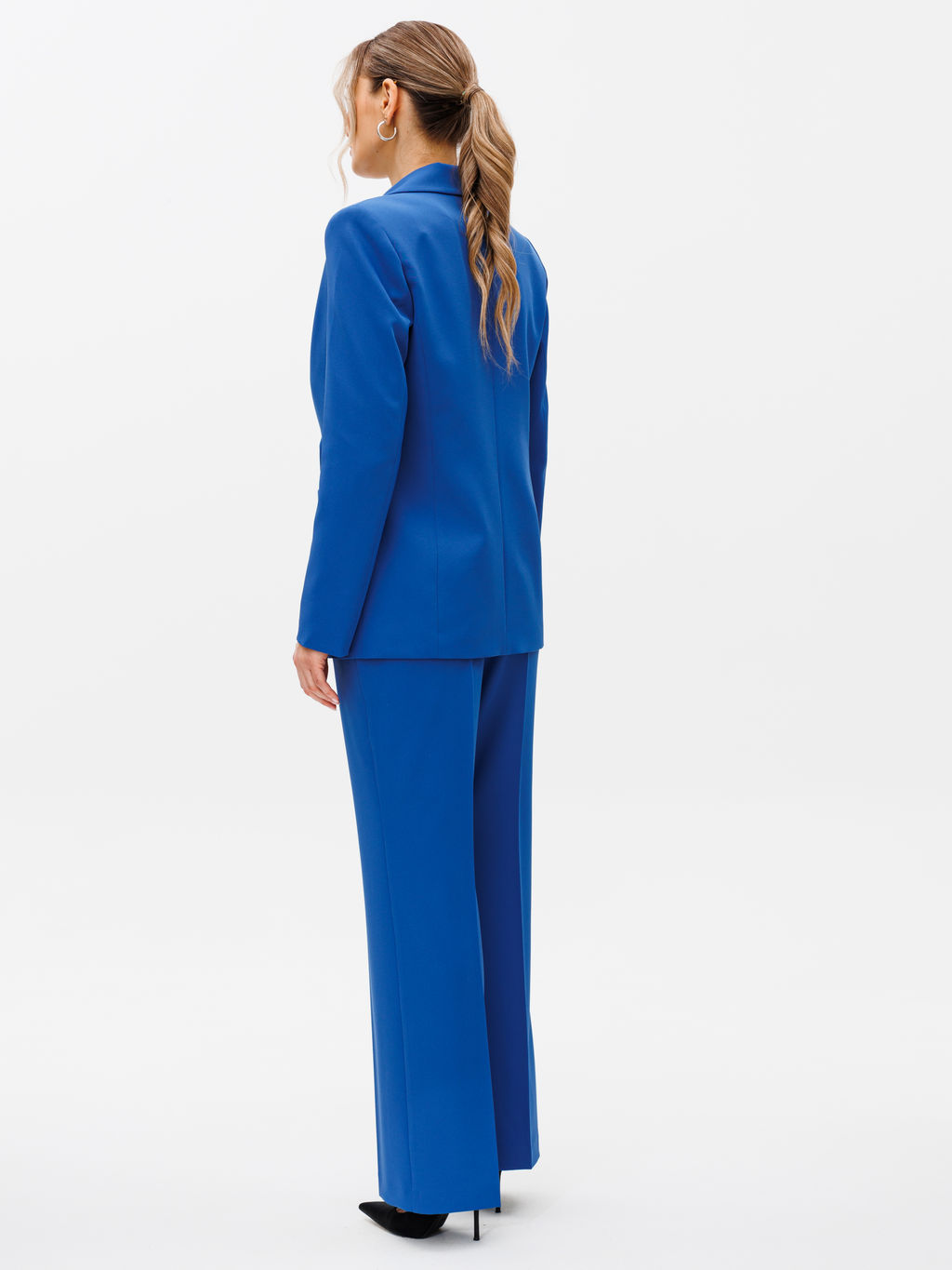 Костюм из жакета и брюк - Gizart фото 16