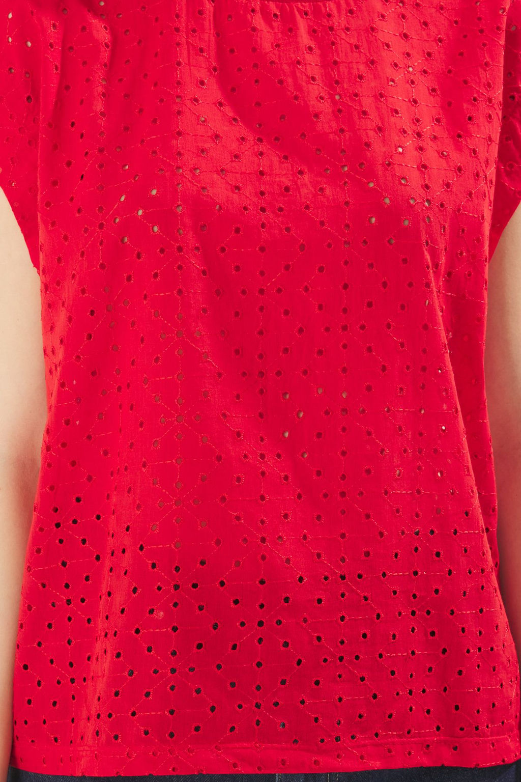 TRENDYOLMILLA K?rm?z? Brode Detayl? Relaxed/Rahat Kal?p Orme T-Shirt TWOSS25TS00089 фото 4