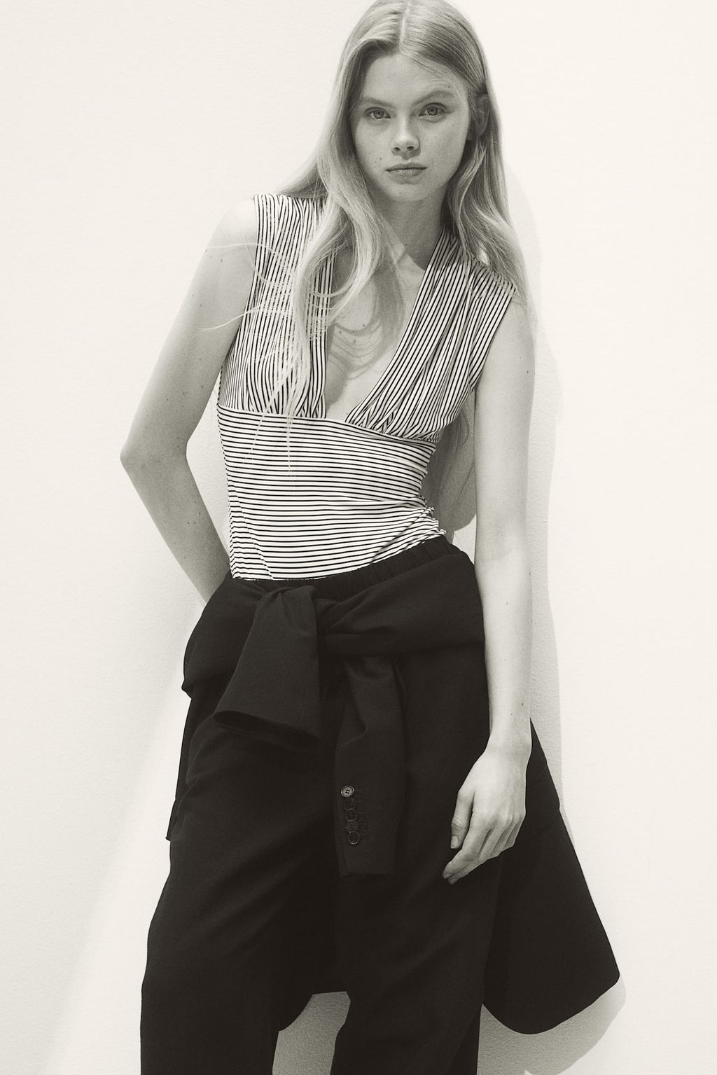 Body tanga con escote en V - H&m фото 2