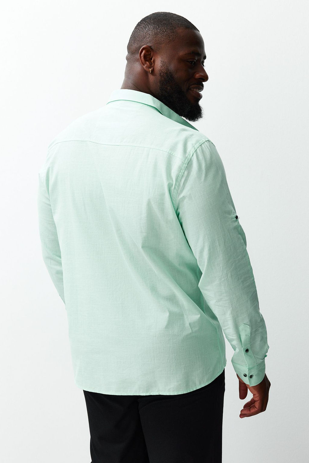 Yesil Regular Fit Rahat Dugmeli Yaka Basic Buyuk Beden Gomlek TMNSS23GO00094