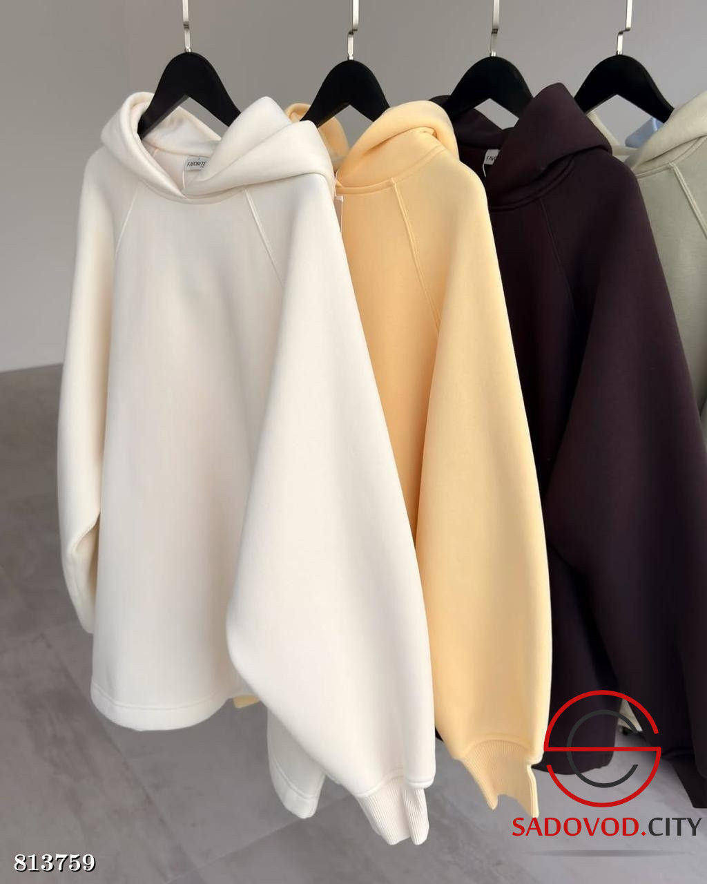 Тёплое женское худи однотонное - Bruno фото 5