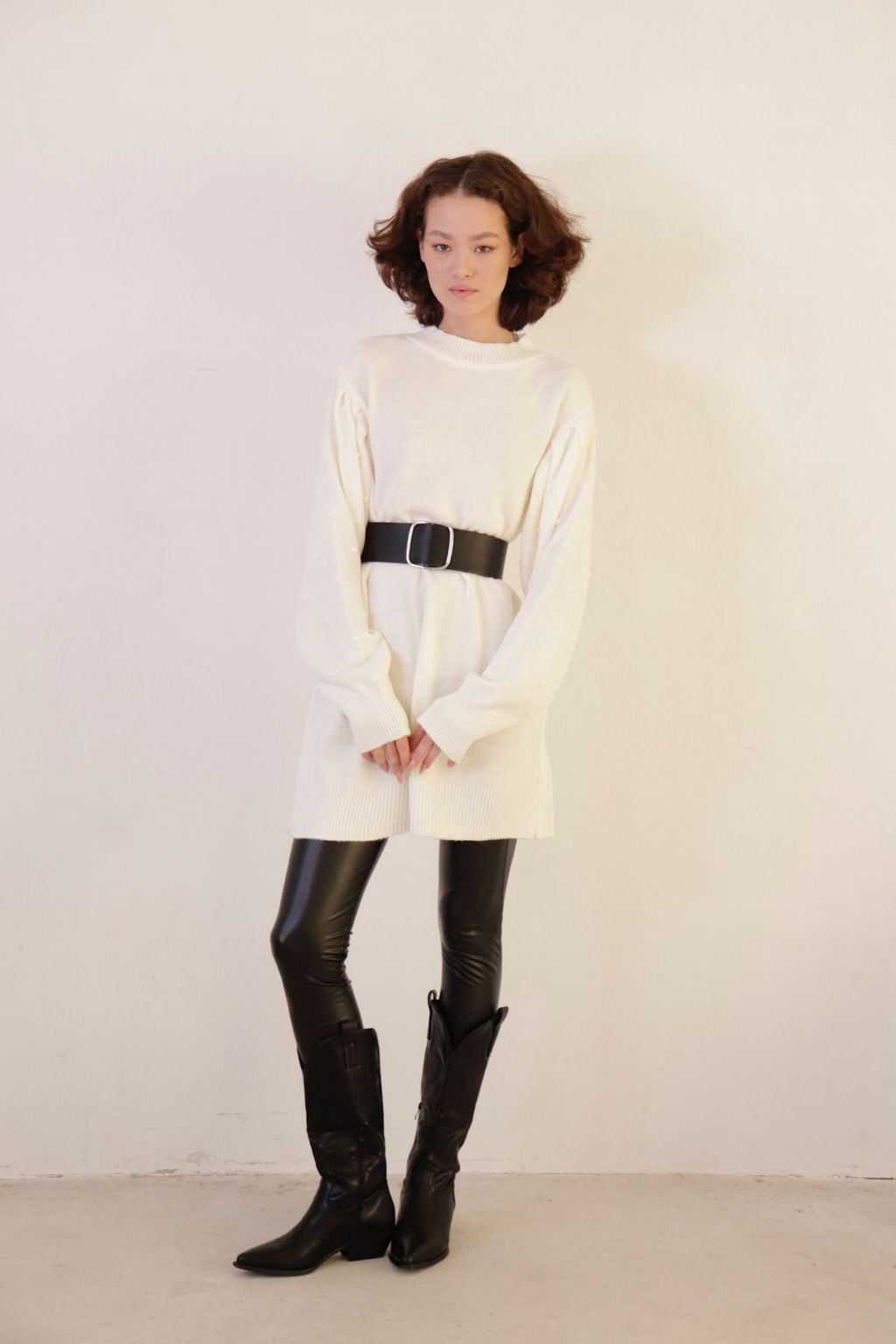 10670 Джемпер-туника с объёмными рукавами белый - Martichelli фото 24