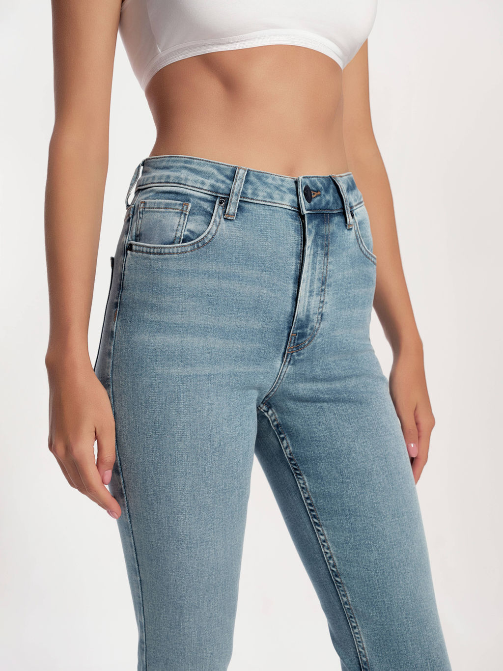 CONTE CON-720 Джинсы skinny с ассиметричным низом и эффектом разрушений light blue