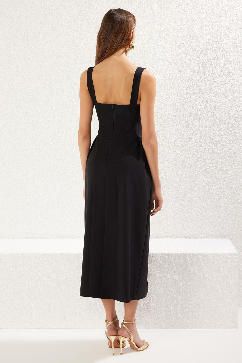 TRENDYOLMILLA Siyah A-Kesim V Yaka Dokuma S?k Elbise TPRSS25EL00071 фото 17