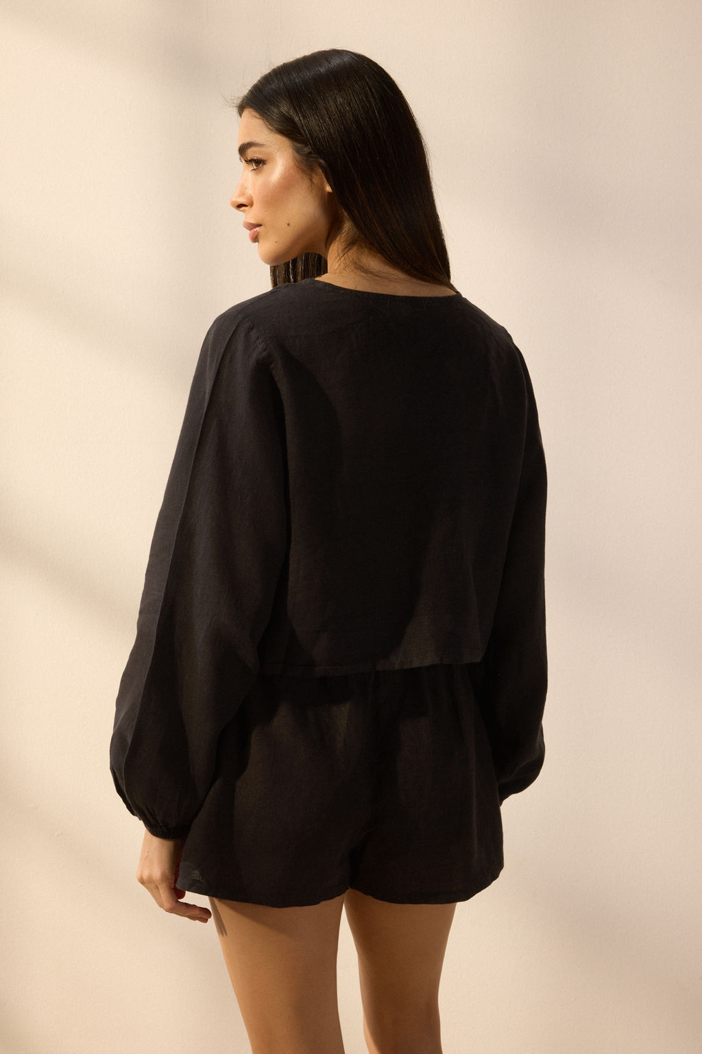 TRENDYOLMILLA Sar? Dokuma %100 Keten Baglamal? Balon Kollu Plaj Gomlek TBESS25GO00016 фото 29