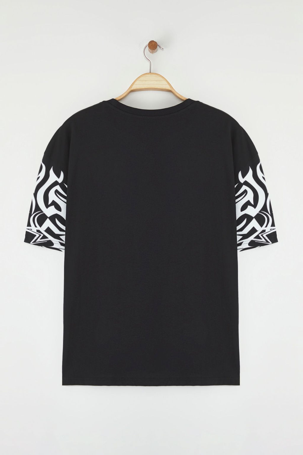 Trendyolmilla Man Siyah Oversize/Genis Kesim Bask?l? %100 Pamuk T-Shirt TMNSS25TS00192  фото 6