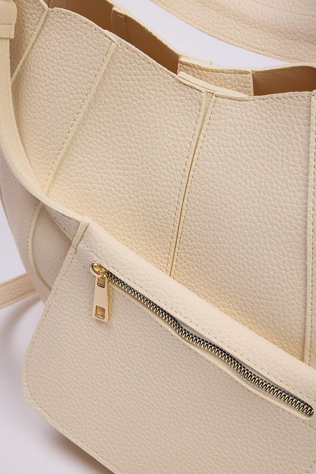 Bej Dikisli Yavrulu Kad?n El ve Omuz Kese canta TAKAW26OC00017