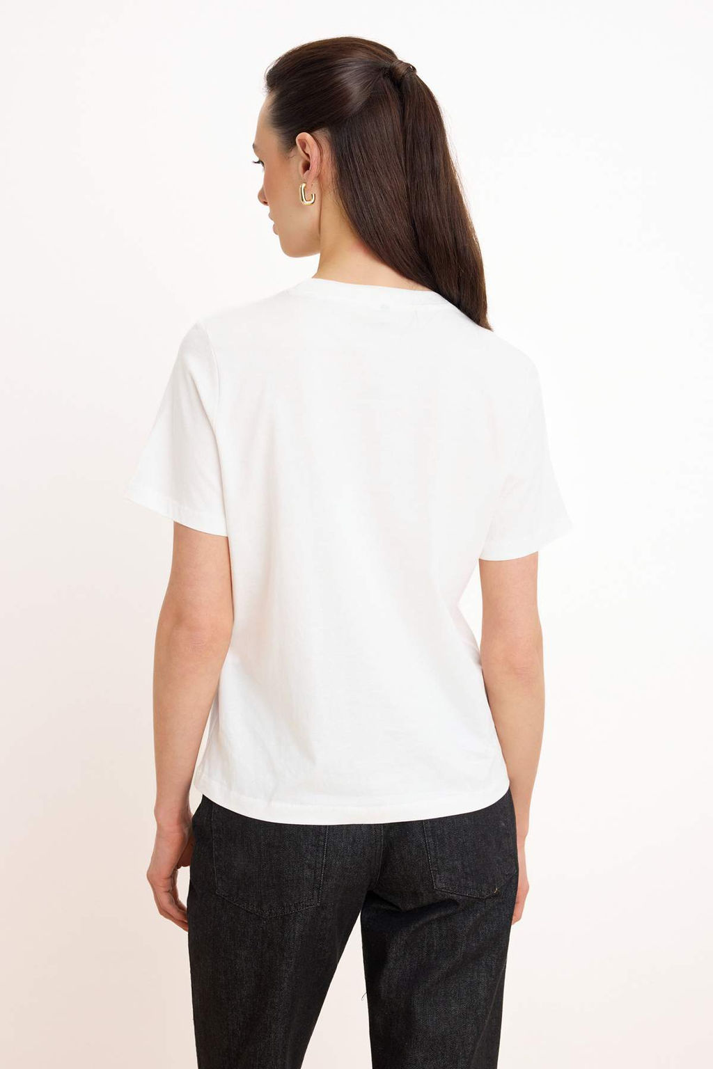 Ekru Nak?sl? / Islemeli Fitted/Vucuda Oturan K?sa Kollu Pamuk Ribana Orme T-Shirt TWOSS26TS00162 - Trendyolmilla фото 4