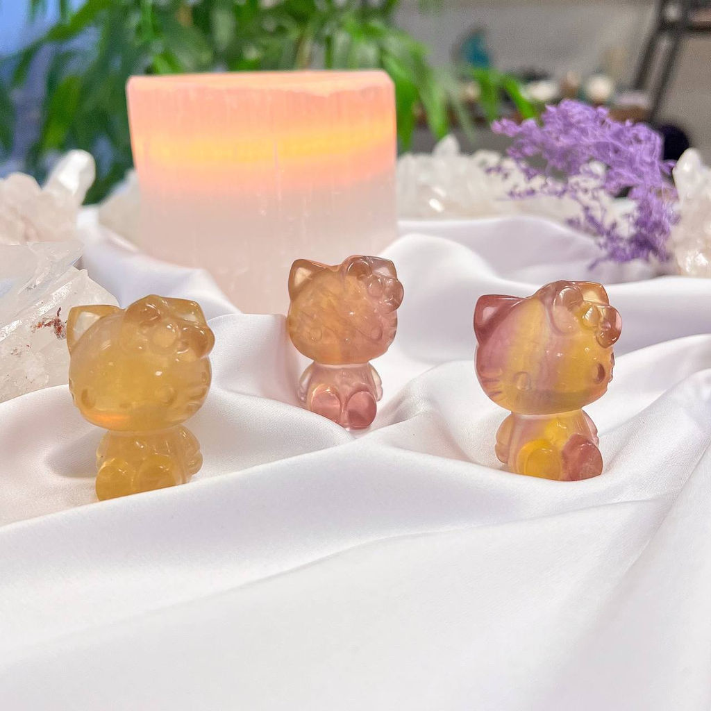 Фигурка резная "Hello Kitty" из Флюорита