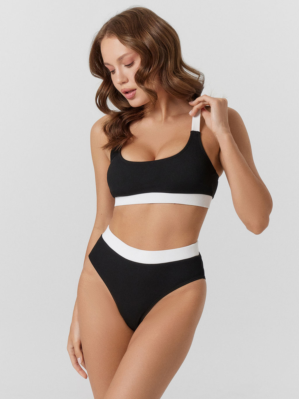 Купальник женский раздельный черный