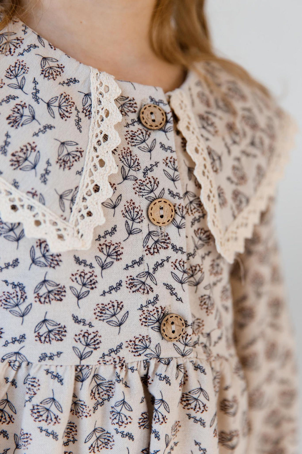 Х232 платье для девочки Есения бежевый