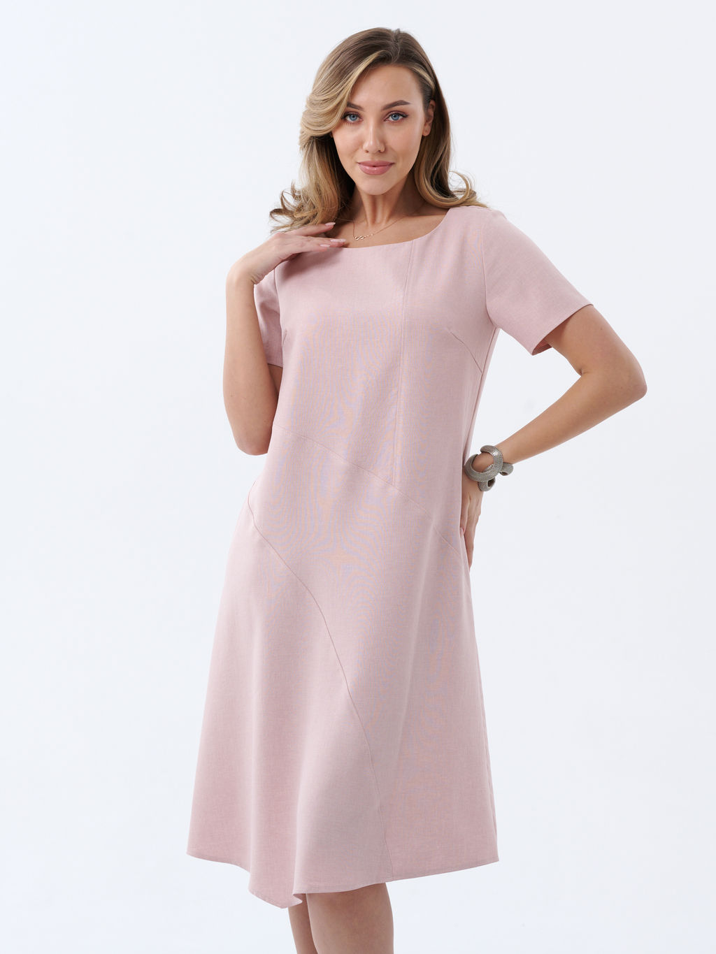 Платье с ассиметричной линией низа пудровое