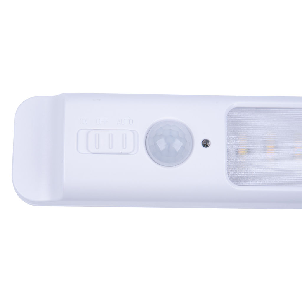 ULM-F47-0,9W/4500K/3AA SENSOR IP20 WHITE Светильник светодиодный для мебели с датчиком движения. Питание 3АА (не в/к). 200*42*36,5мм. 150Lm. ТМ Uniel