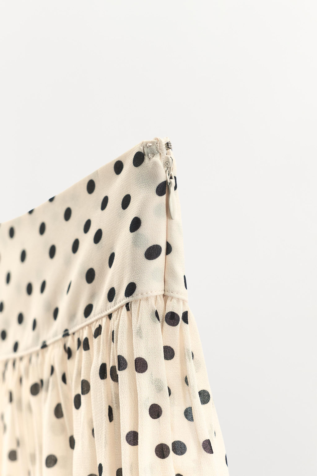 SHORTS BOMBACHO ESTAMPADO LUNARES / Crudo - Zara фото 6