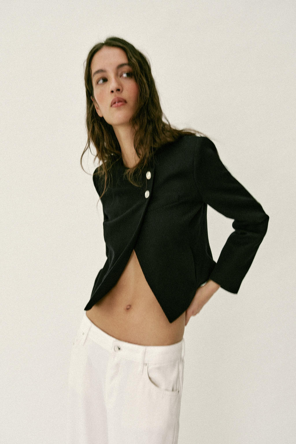 BLAZER CORTA CRUZADA / Negro - Zara фото 4